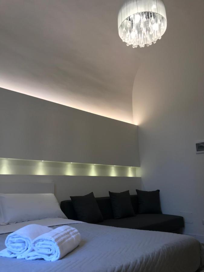 Motta Palace Apartments & Rooms Motta SantʼAnastasia Dış mekan fotoğraf